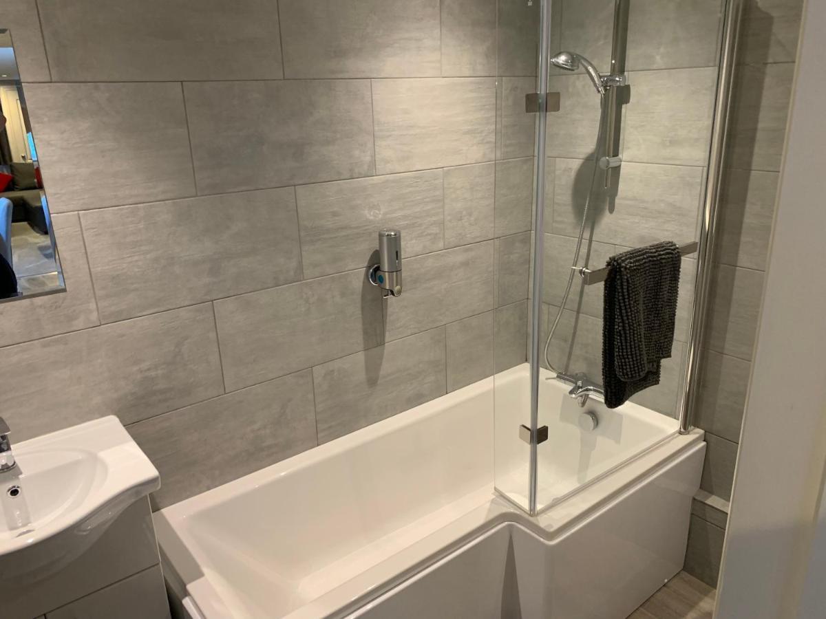צ'רטסי Fornham Guest House מראה חיצוני תמונה